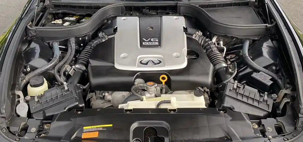 Infiniti V6 engine bay after cleaning